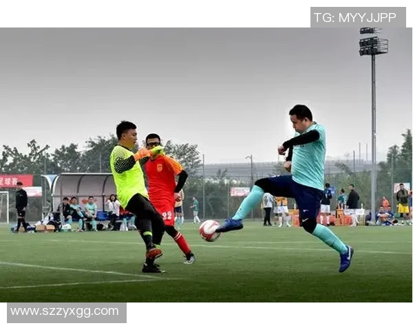 奔跑吧兄弟足球赛激情四溢团队合作展现友谊与竞技精神的完美结合